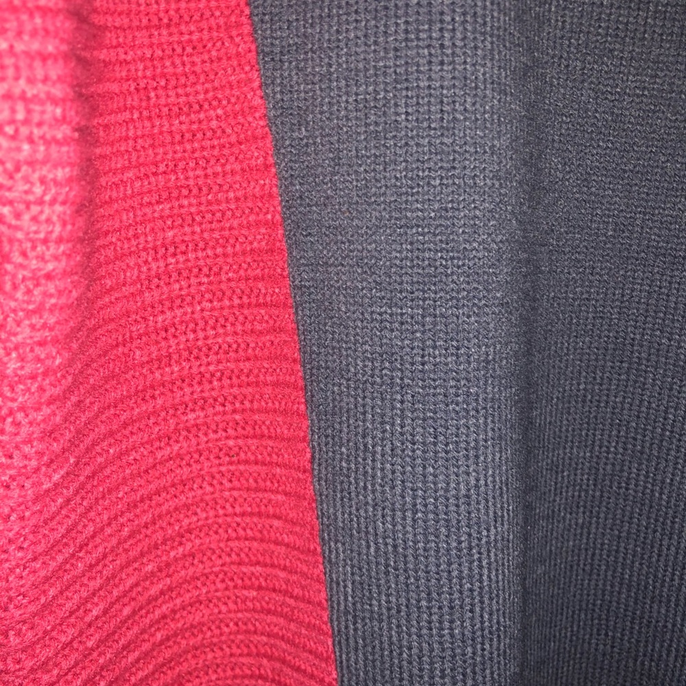 Color Block Sweater - Picture 2 of 4